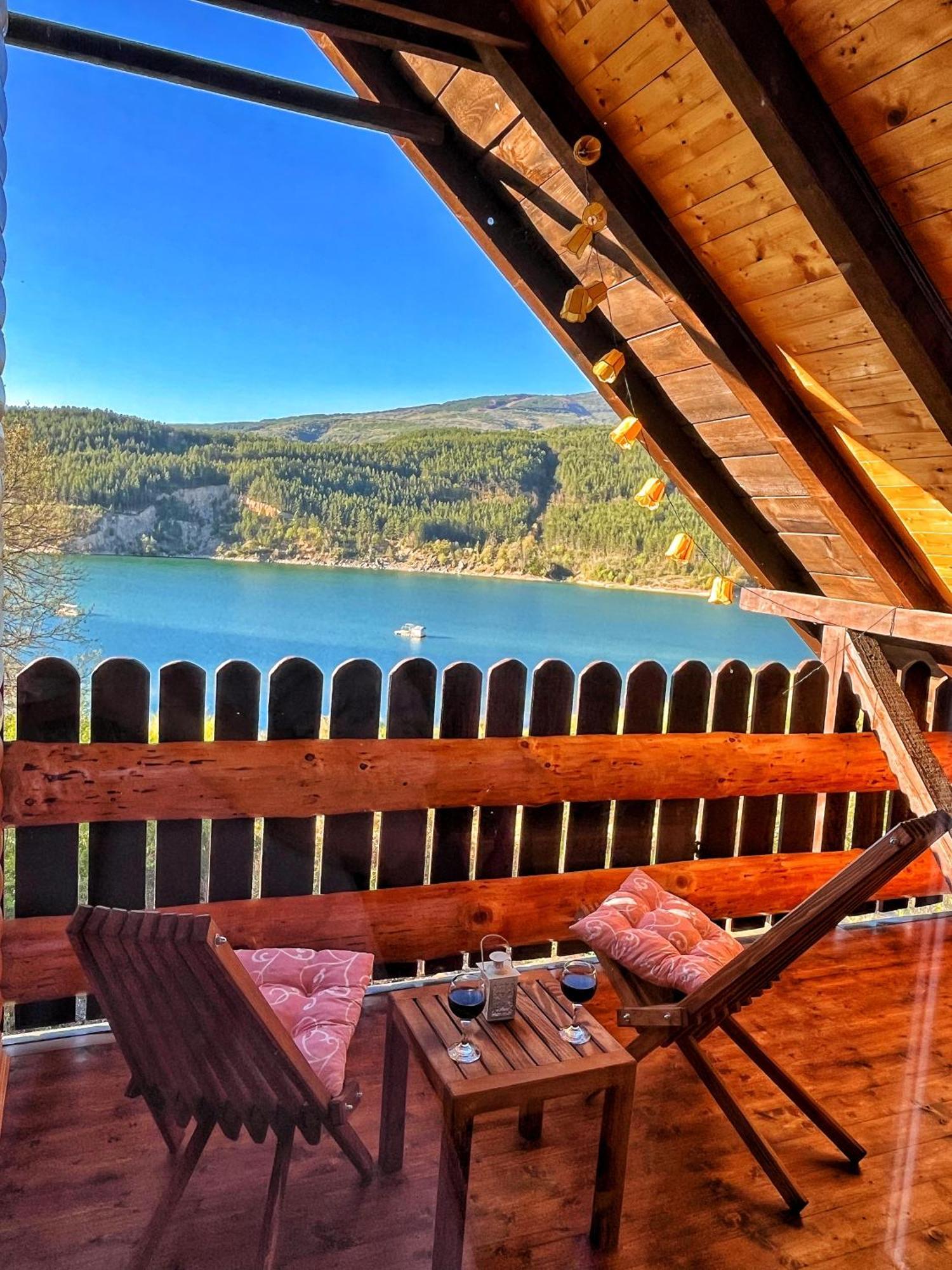 Zavojsko Jezero - Vila Jezero Pirot Exteriör bild